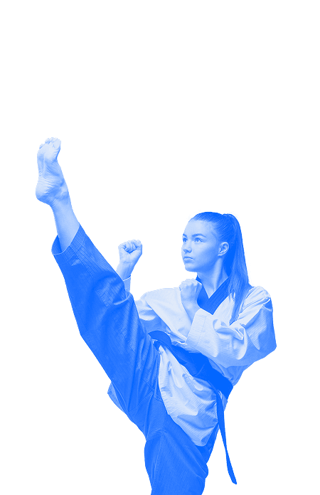 Jeune pratiquante de taekwondo en position de coup de pied haute.